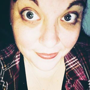 Meet your Posher, Sari